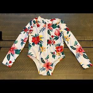 5T Old Navy swimsuit